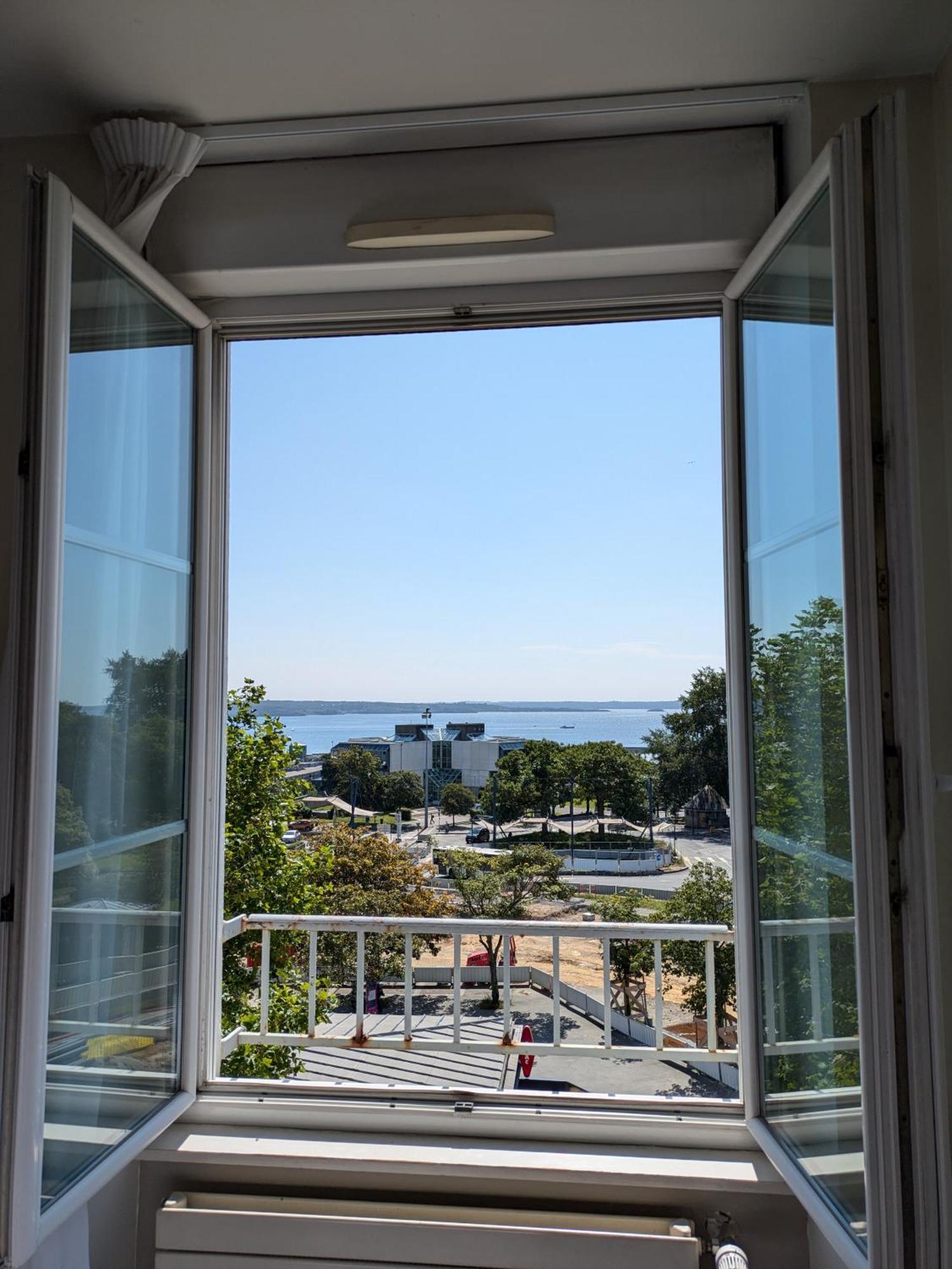 Hotel De La Gare Brest Bagian luar foto