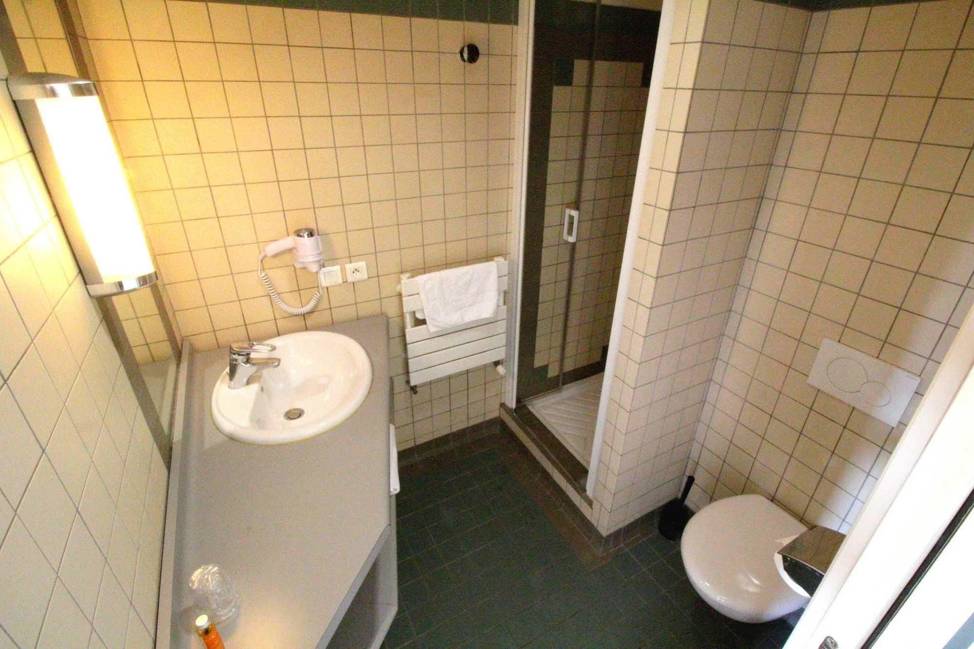 Hotel De La Gare Brest Bagian luar foto